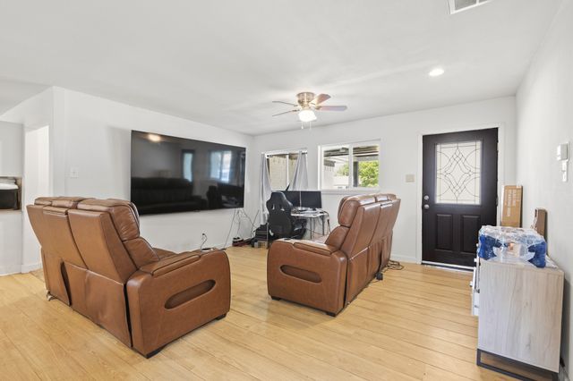 1706 Summit Street, Mesquite, TX 75149