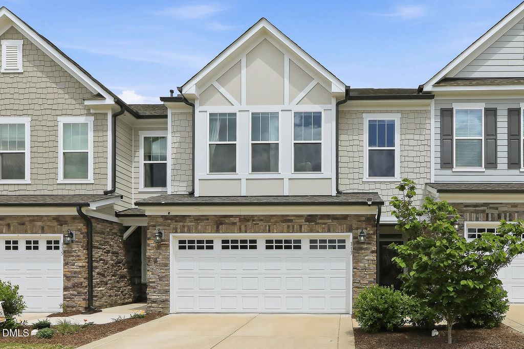 117 Raccoon Path, Holly Springs, NC 27540