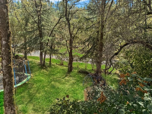 14216 Torrey Pines Dr, Auburn, CA 95602