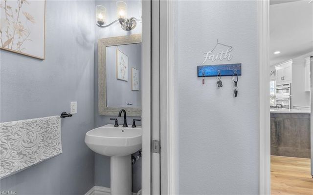 1632 Falls Brook RN, Chesapeake, VA 23322