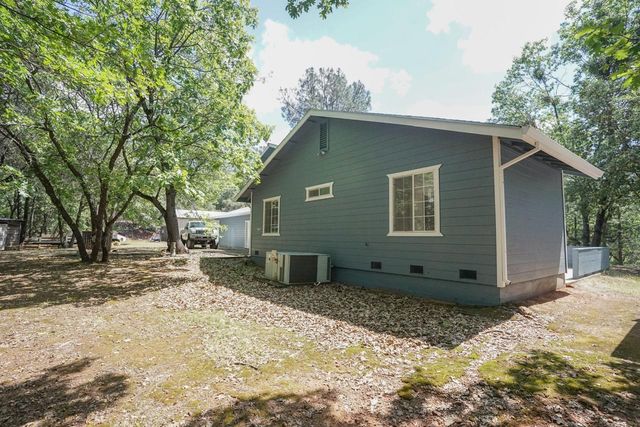 16700 Sonshine Ln, Sutter Creek, CA 95685