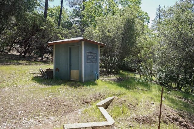 16700 Sonshine Ln, Sutter Creek, CA 95685