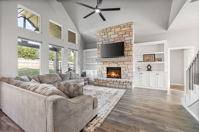 3909 Sorano Drive, Moore, OK 73160