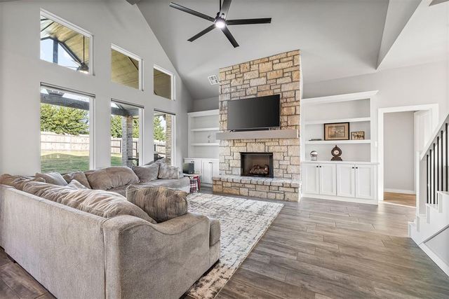 3909 Sorano Drive, Moore, OK 73160