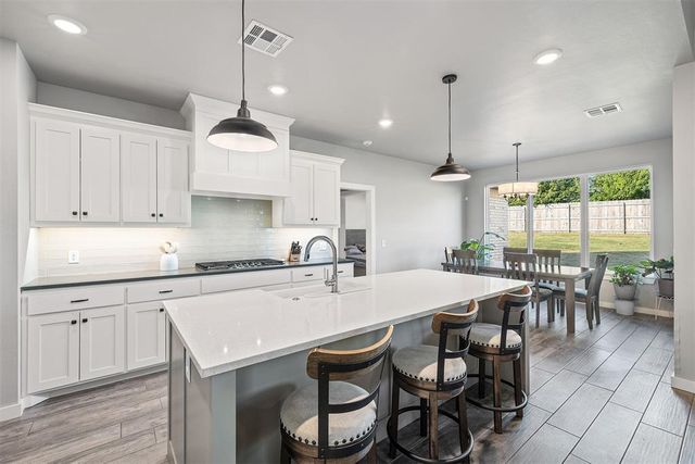 3909 Sorano Drive, Moore, OK 73160