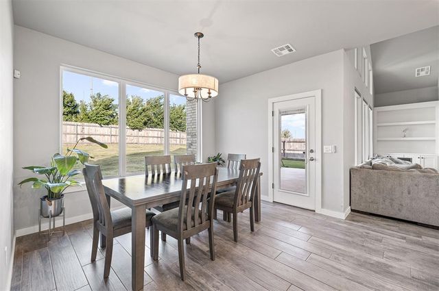 3909 Sorano Drive, Moore, OK 73160