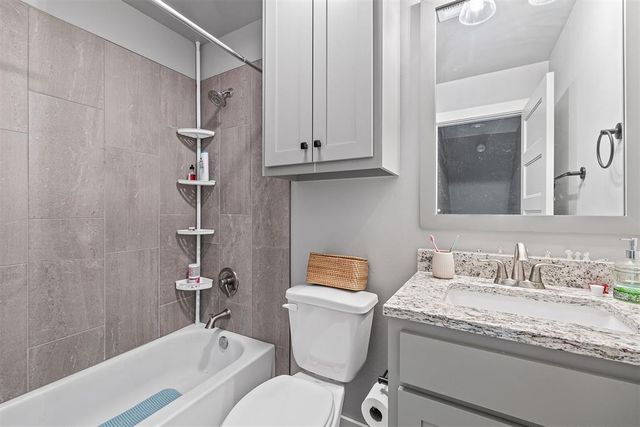 3909 Sorano Drive, Moore, OK 73160