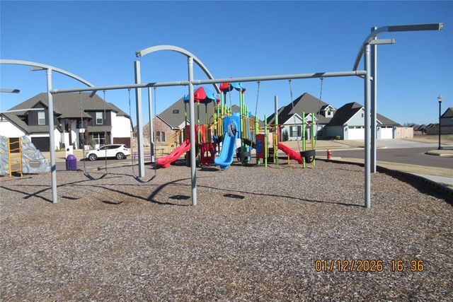 3909 Sorano Drive, Moore, OK 73160