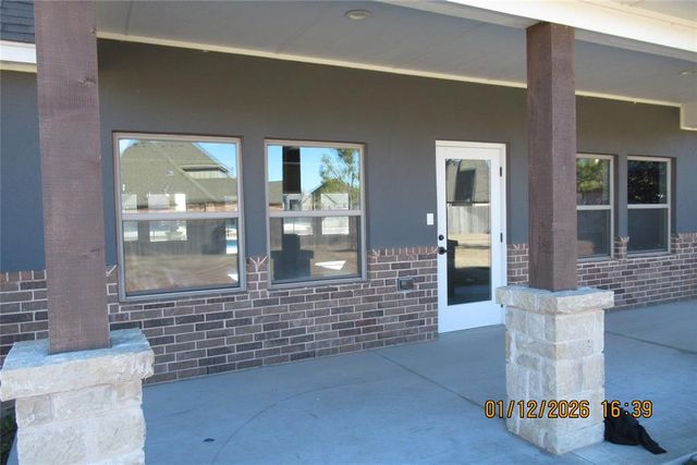 3909 Sorano Drive, Moore, OK 73160