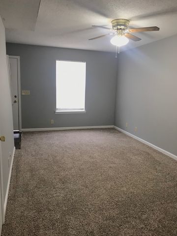 2455 W Wilson Rd Apt 1, Clarksville, TN 37043