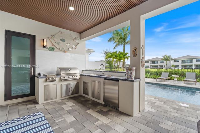 20108 Castle Stuart Avenue, Boca Raton, FL 33434