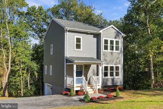 200 PAW PAW DR, Front Royal, VA 22630