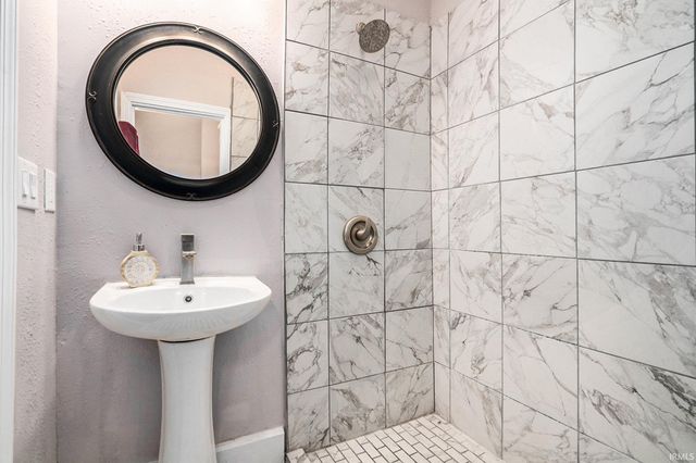 131 E 6th Street, Mishawaka, IN 46544