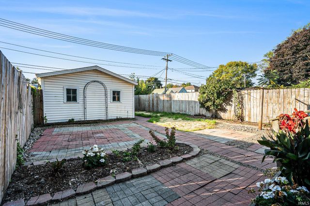 131 E 6th Street, Mishawaka, IN 46544