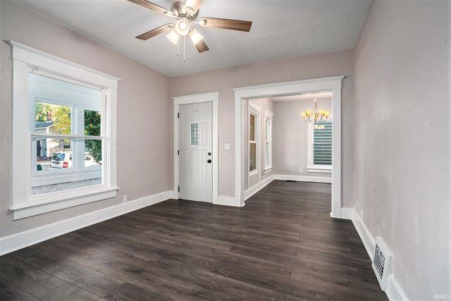 131 E 6th Street, Mishawaka, IN 46544