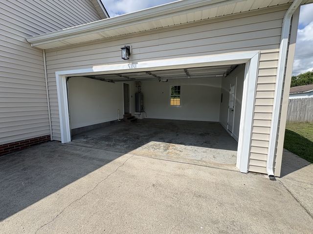 934 Skye View Dr, Gallatin, TN 37066