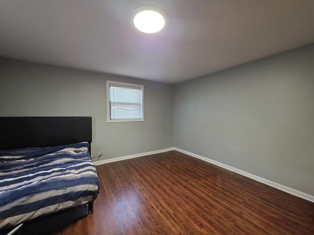 10530 S 82nd Court, Palos Hills, IL 60465