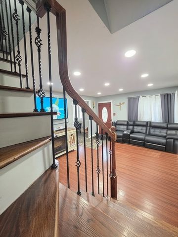 10530 S 82nd Court, Palos Hills, IL 60465