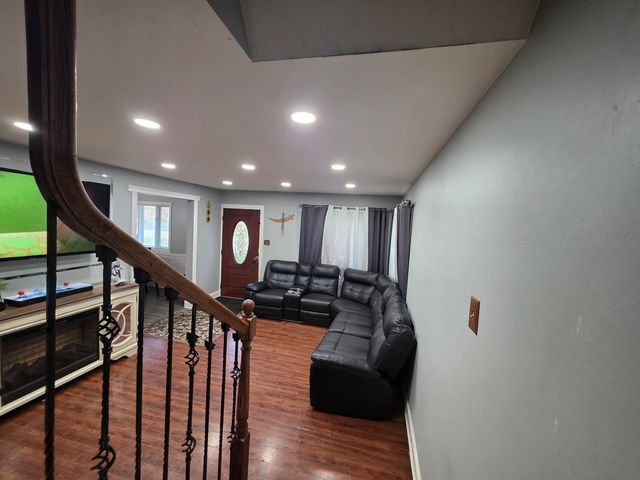 10530 S 82nd Court, Palos Hills, IL 60465