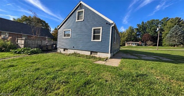 370 Eastwood Avenue, Tallmadge, OH 44278