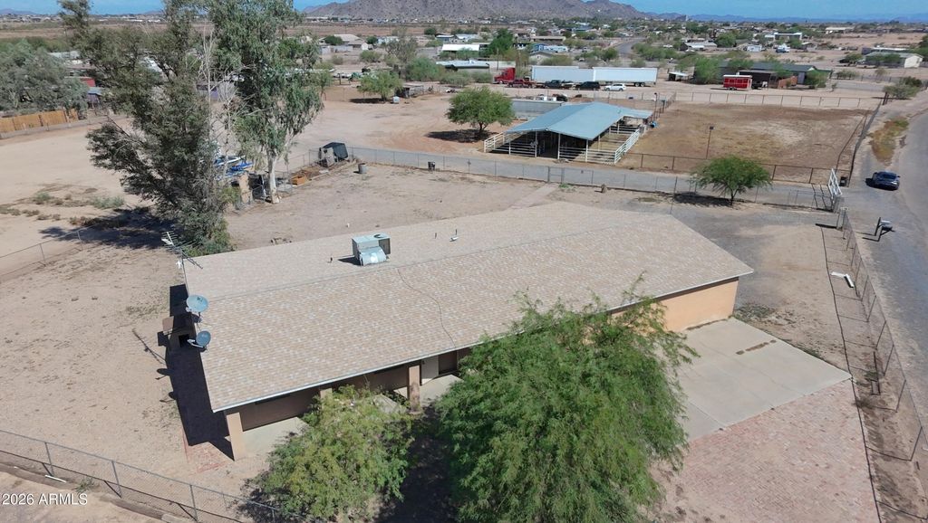 7794 W LAKE ERIE Drive, Casa Grande, AZ 85194 — photo 2