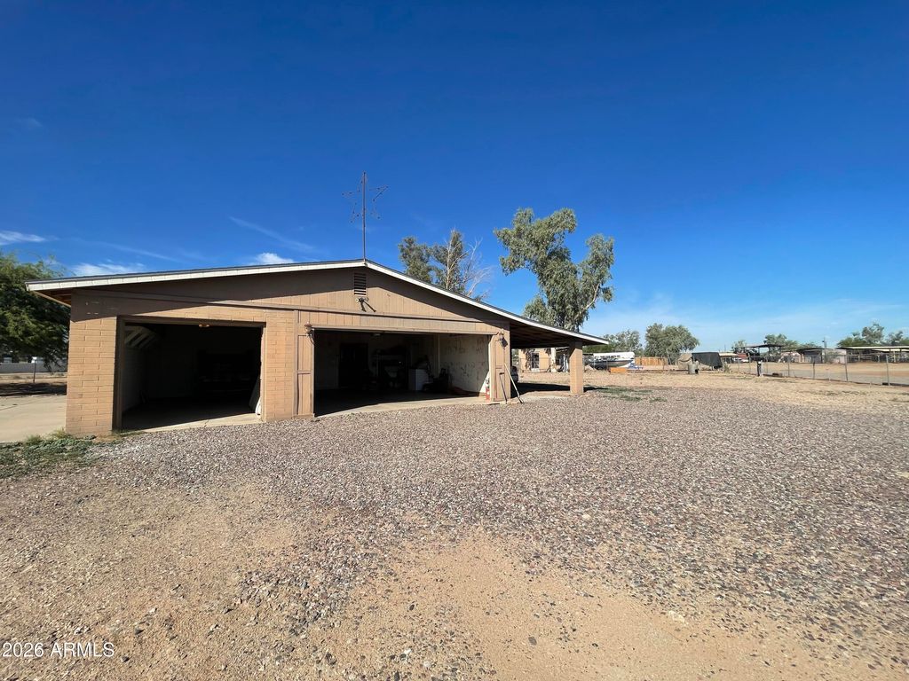 7794 W LAKE ERIE Drive, Casa Grande, AZ 85194 — photo 5
