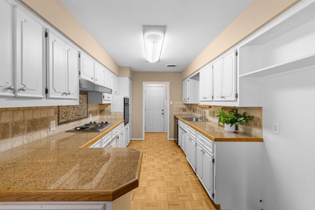 10505 Lakemere Drive, Dallas, TX 75238