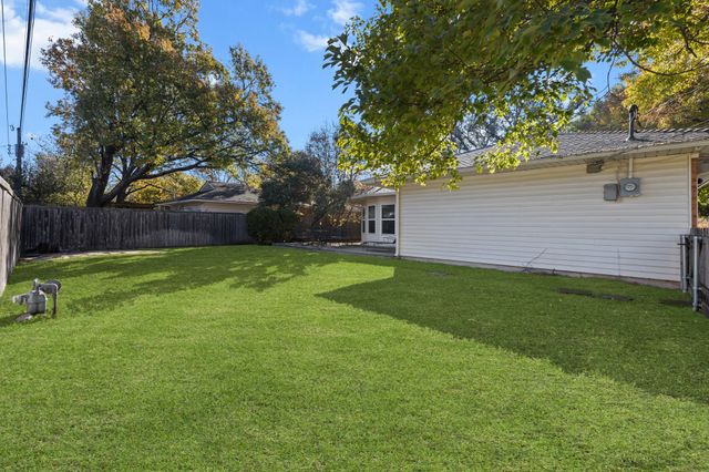 10505 Lakemere Drive, Dallas, TX 75238