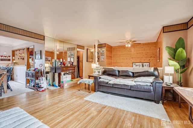 4 Wick Drive, Fords, NJ 08863