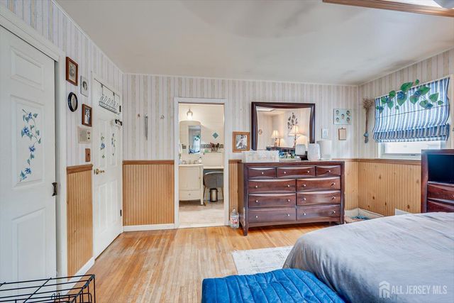 4 Wick Drive, Fords, NJ 08863