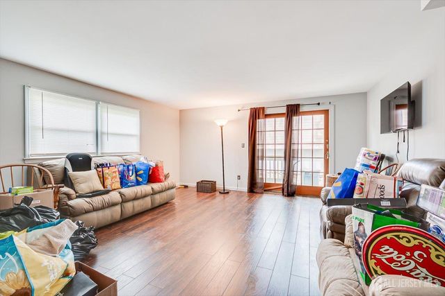 4 Wick Drive, Fords, NJ 08863