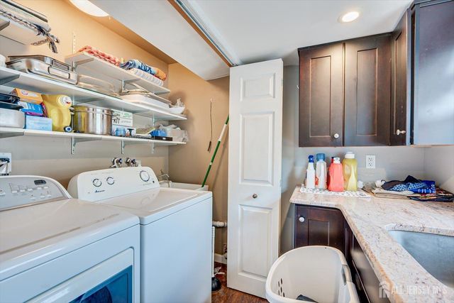 4 Wick Drive, Fords, NJ 08863