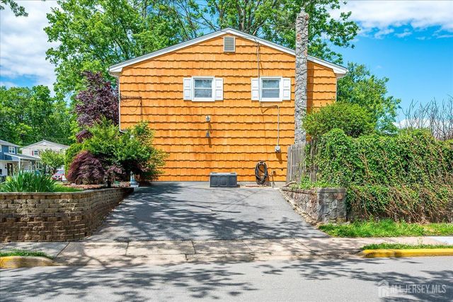 4 Wick Drive, Fords, NJ 08863