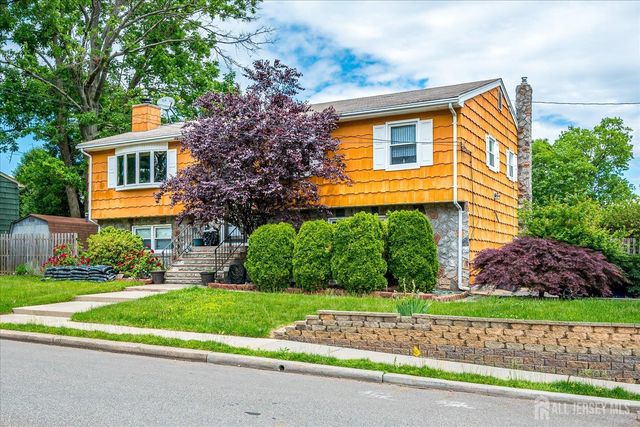 4 Wick Drive, Fords, NJ 08863
