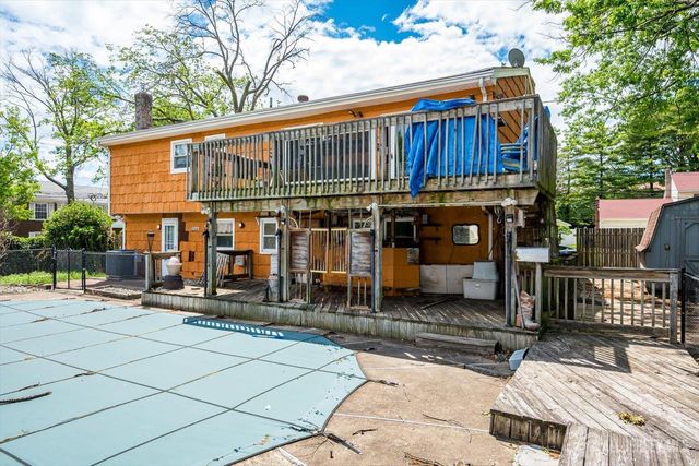 4 Wick Drive, Fords, NJ 08863