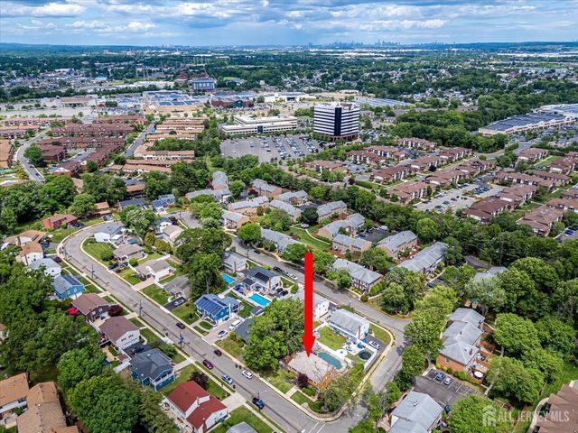 4 Wick Drive, Fords, NJ 08863
