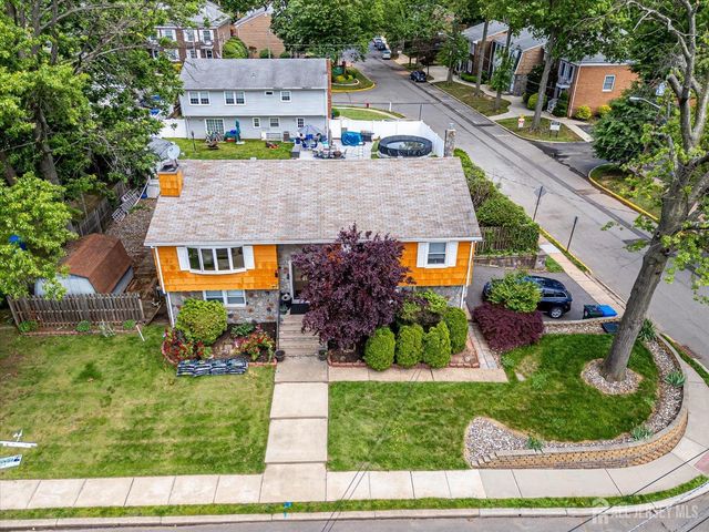 4 Wick Drive, Fords, NJ 08863