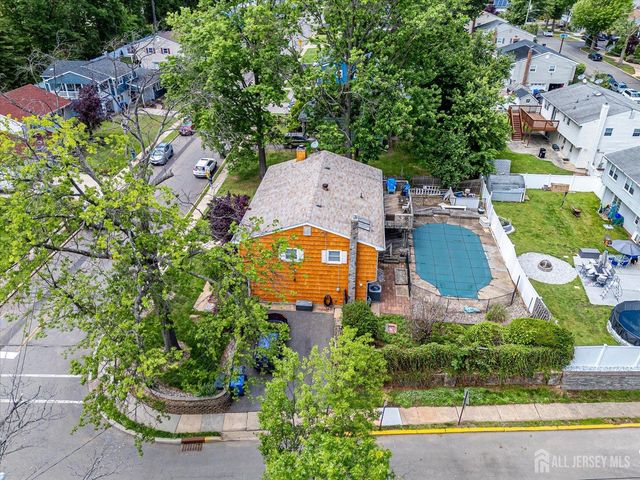 4 Wick Drive, Fords, NJ 08863