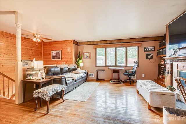 4 Wick Drive, Fords, NJ 08863