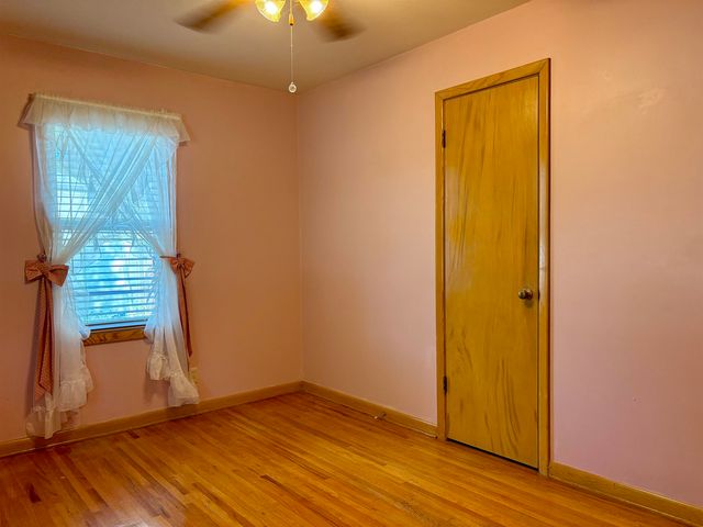 1217 W Stillwell, Wichita, KS 67213