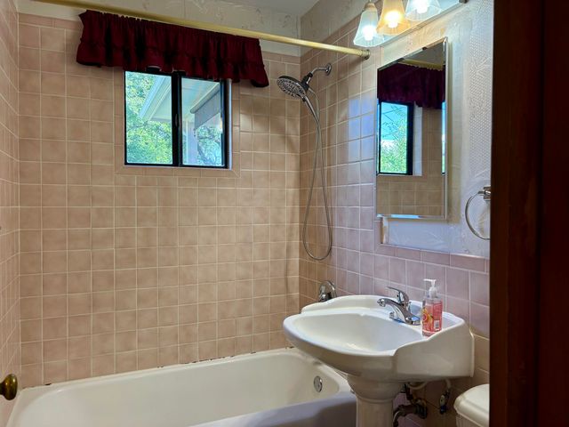 1217 W Stillwell, Wichita, KS 67213