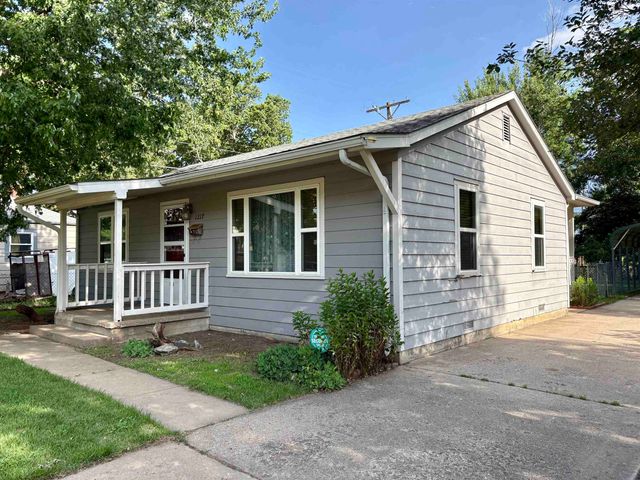 1217 W Stillwell, Wichita, KS 67213