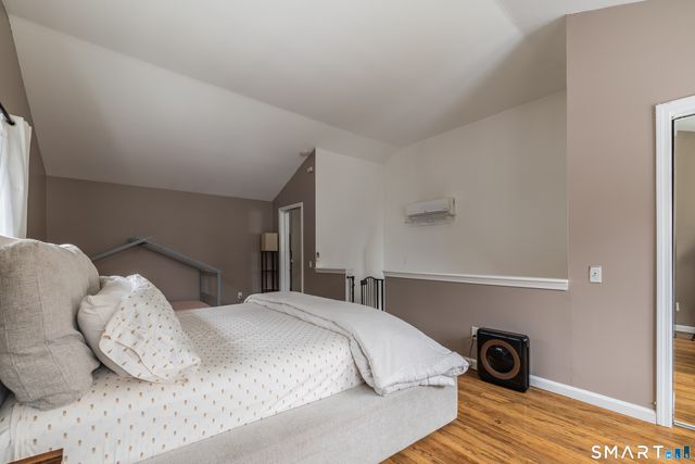 51 Evergreen Avenue, Hamden, CT 06518