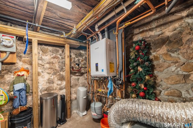 51 Evergreen Avenue, Hamden, CT 06518