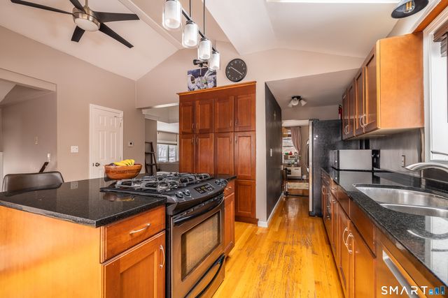 51 Evergreen Avenue, Hamden, CT 06518