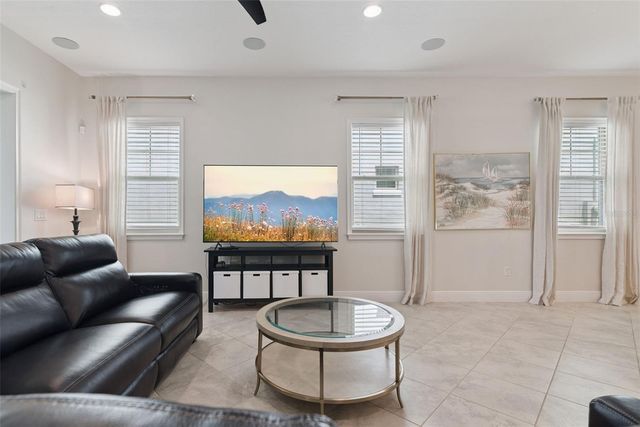 10387 MACDUFF DRIVE, Orlando, FL 32832