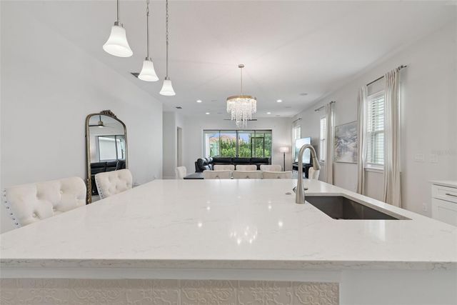 10387 MACDUFF DRIVE, Orlando, FL 32832