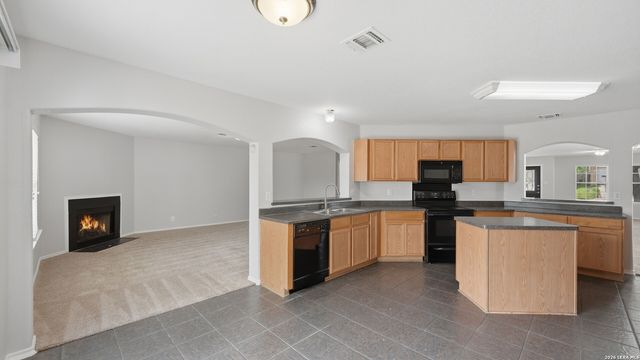 214 HALLIE CV, San Antonio, TX 78227