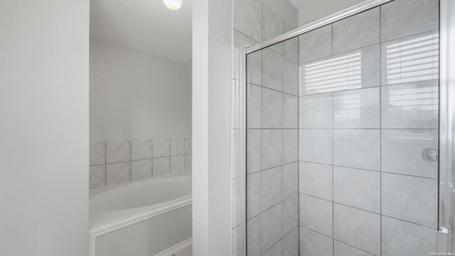 214 HALLIE CV, San Antonio, TX 78227