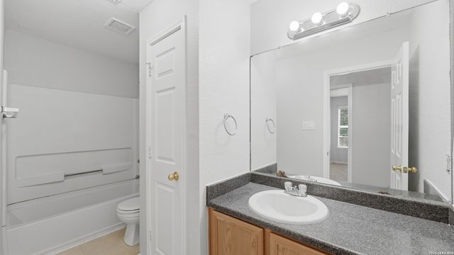214 HALLIE CV, San Antonio, TX 78227